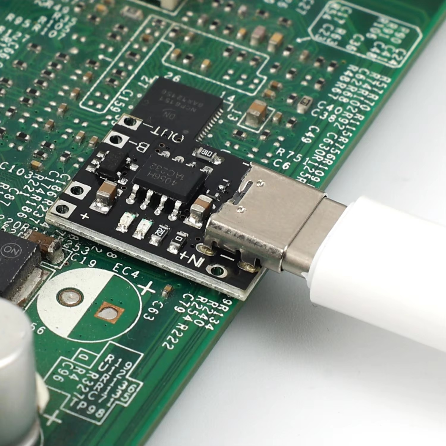 لوحة شحن من نوع C مع دائرة حما - مراجعة Li Ion Charger Module وسعره