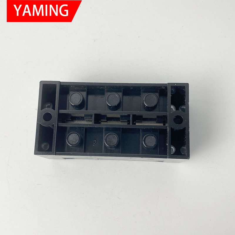 قطعتان من لوحة توصيل الأسلاك T - مراجعة Screw Terminal Block وسعره